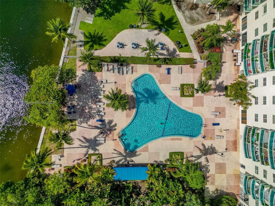 For Sale: $480,000 (1 beds, 1 baths, 1000 Square Feet)