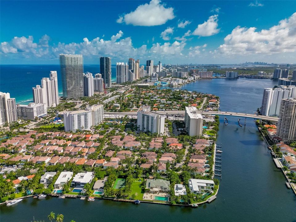 For Sale: $480,000 (1 beds, 1 baths, 1000 Square Feet)