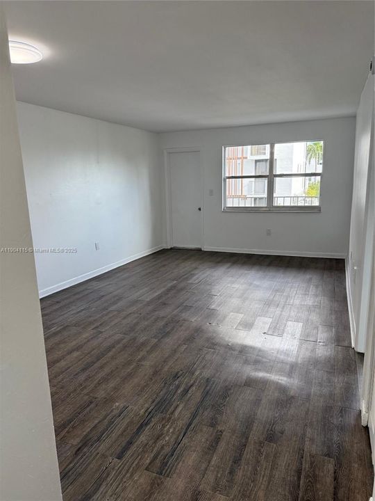 Recently Rented: $1,950 (1 beds, 1 baths, 669 Square Feet)