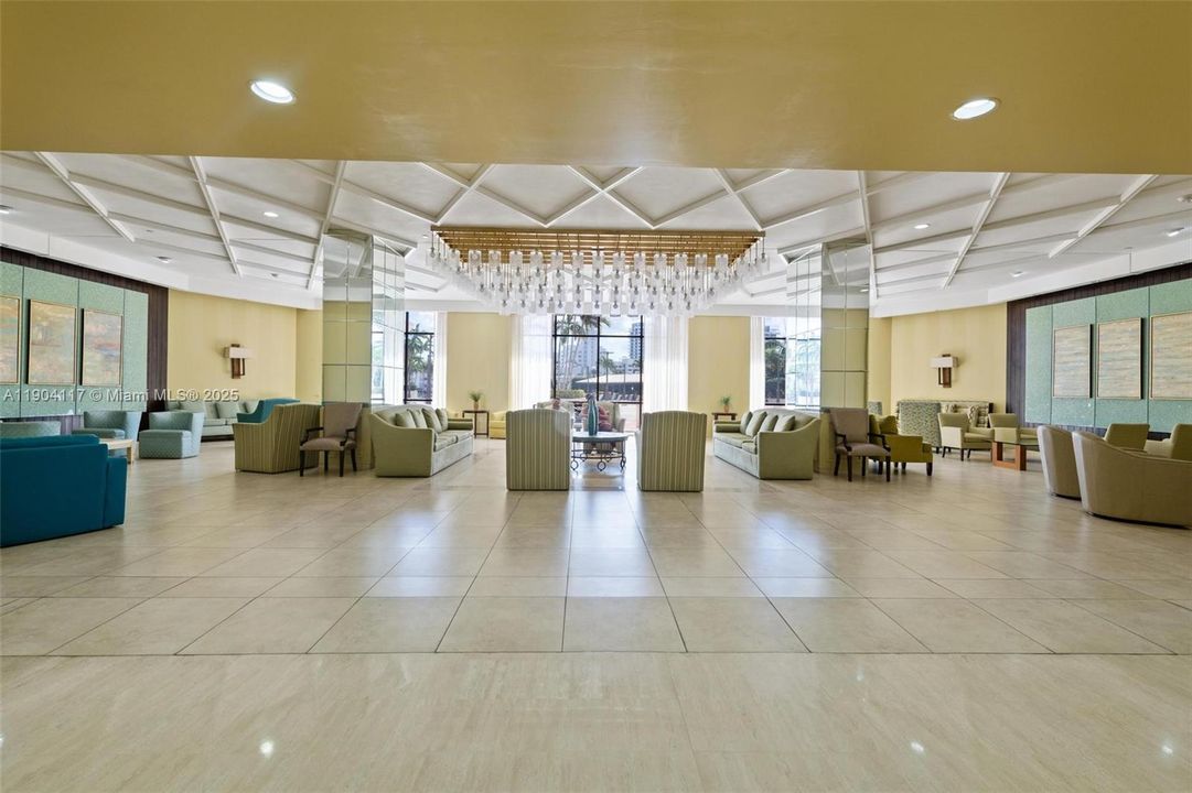 Active With Contract: $485,000 (1 beds, 1 baths, 740 Square Feet)