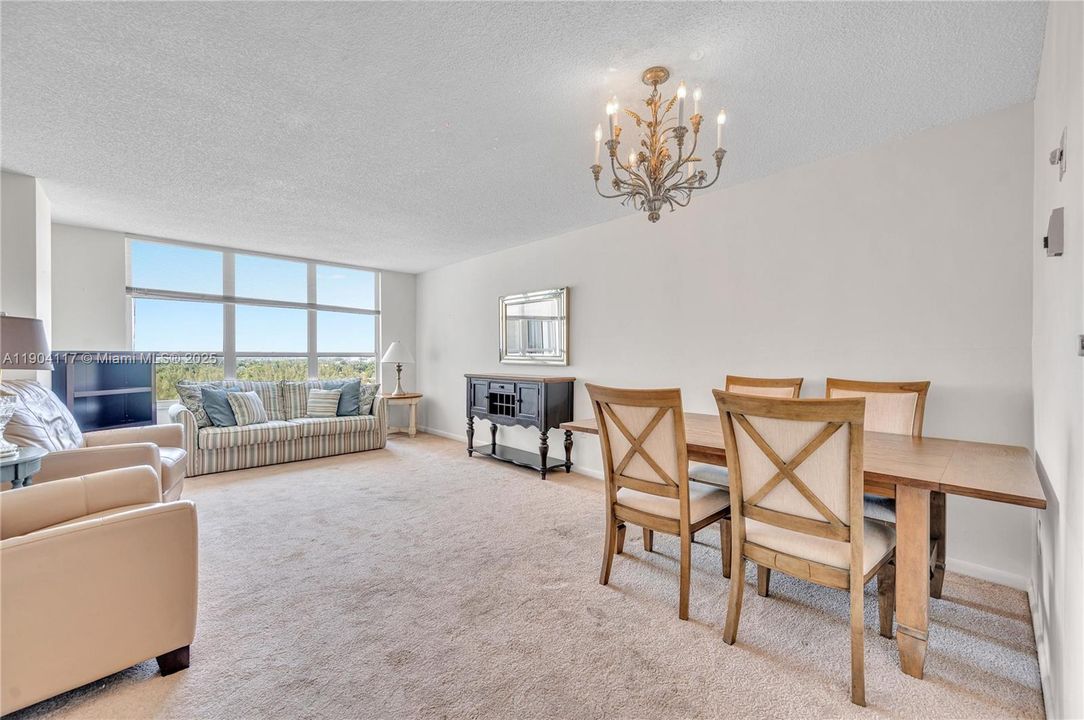 Active With Contract: $485,000 (1 beds, 1 baths, 740 Square Feet)