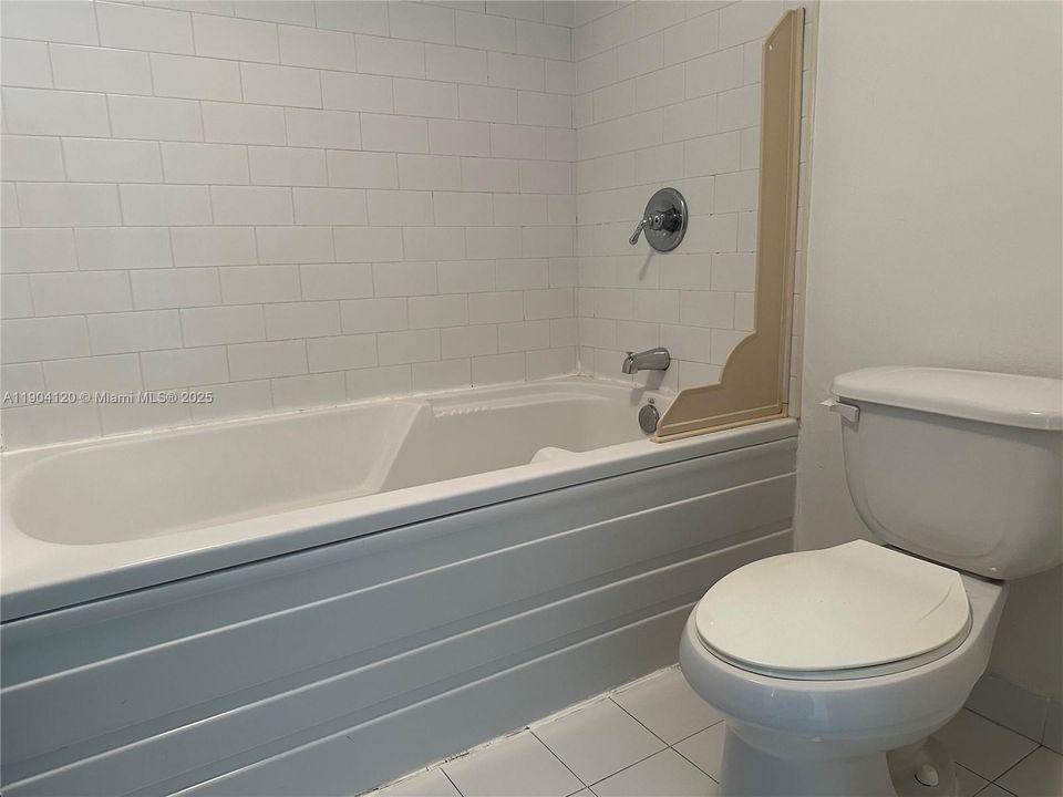 出租: $2,650 (1 贝兹, 1 浴室, 795 平方英尺)