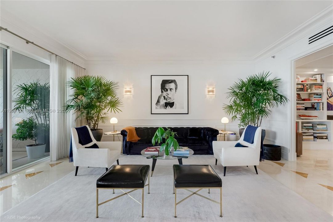 En Renta: $48,000 (3 camas, 3 baños, 4252 Pies cuadrados)