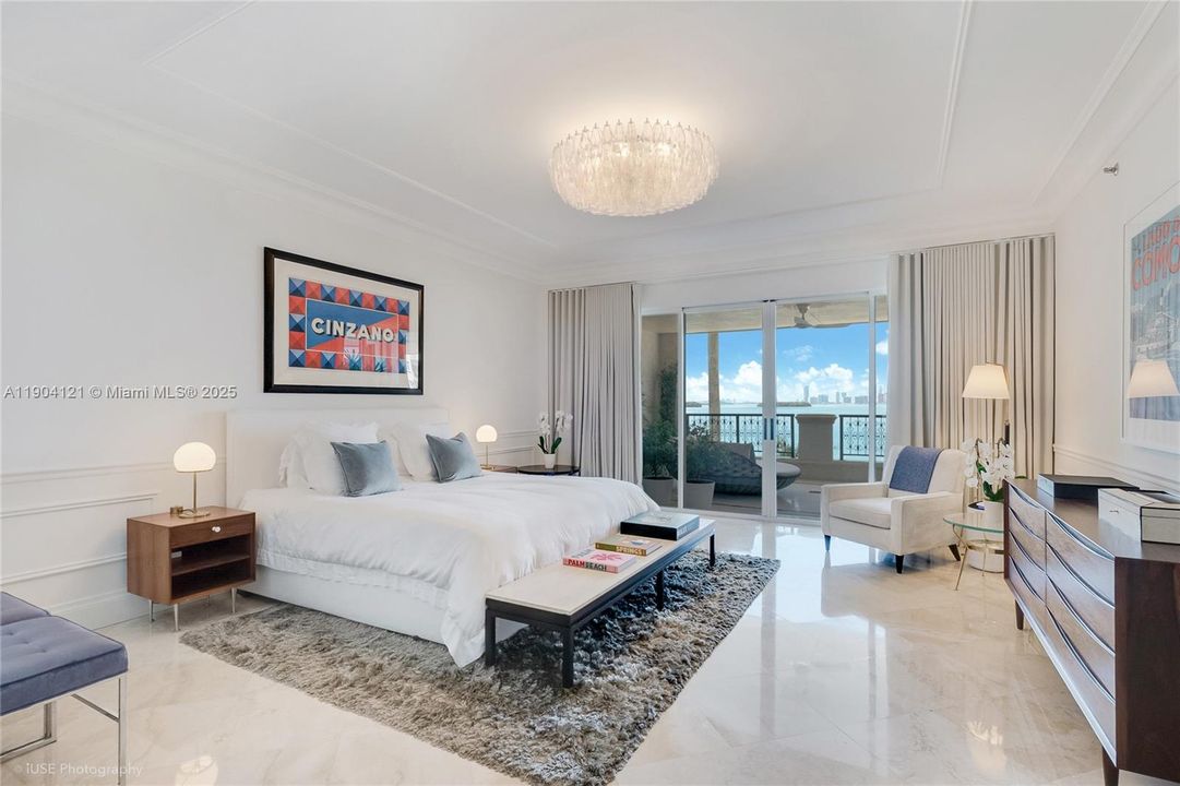 En Renta: $48,000 (3 camas, 3 baños, 4252 Pies cuadrados)