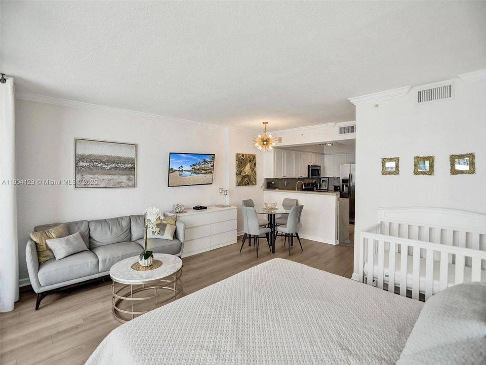 For Rent: $3,000 (0 beds, 1 baths, 482 Square Feet)