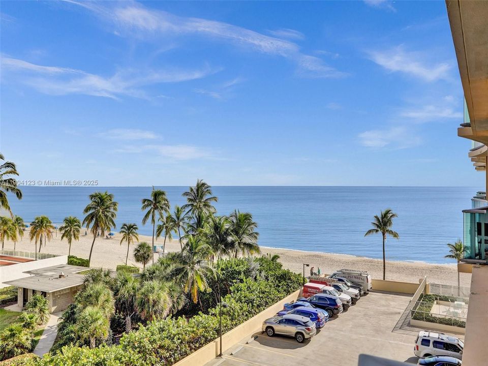 For Rent: $3,000 (0 beds, 1 baths, 482 Square Feet)