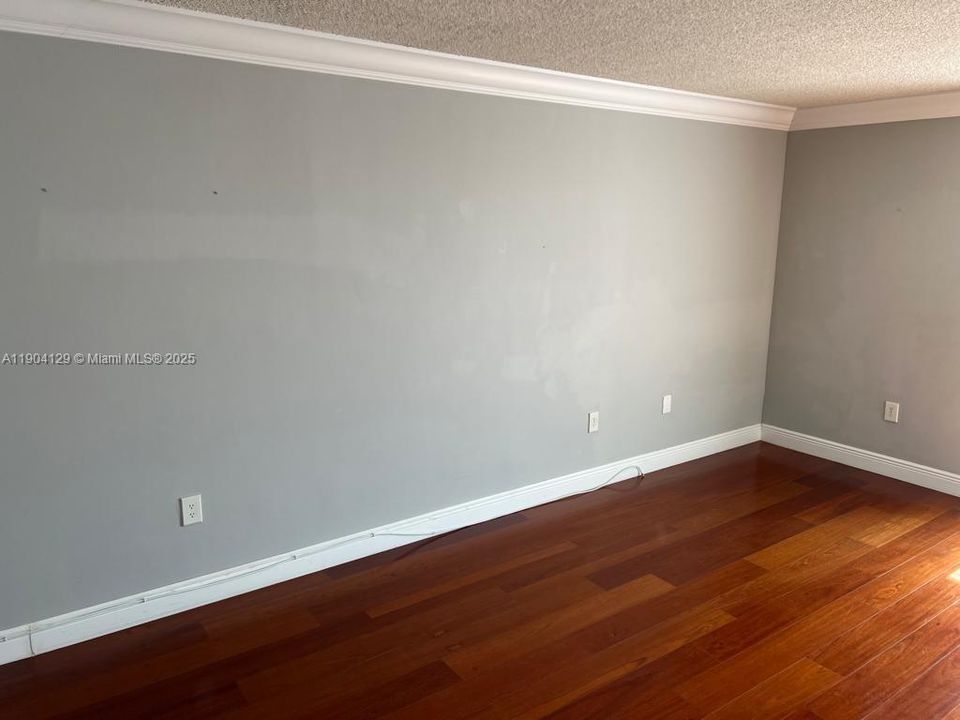 For Rent: $2,700 (2 beds, 2 baths, 1466 Square Feet)