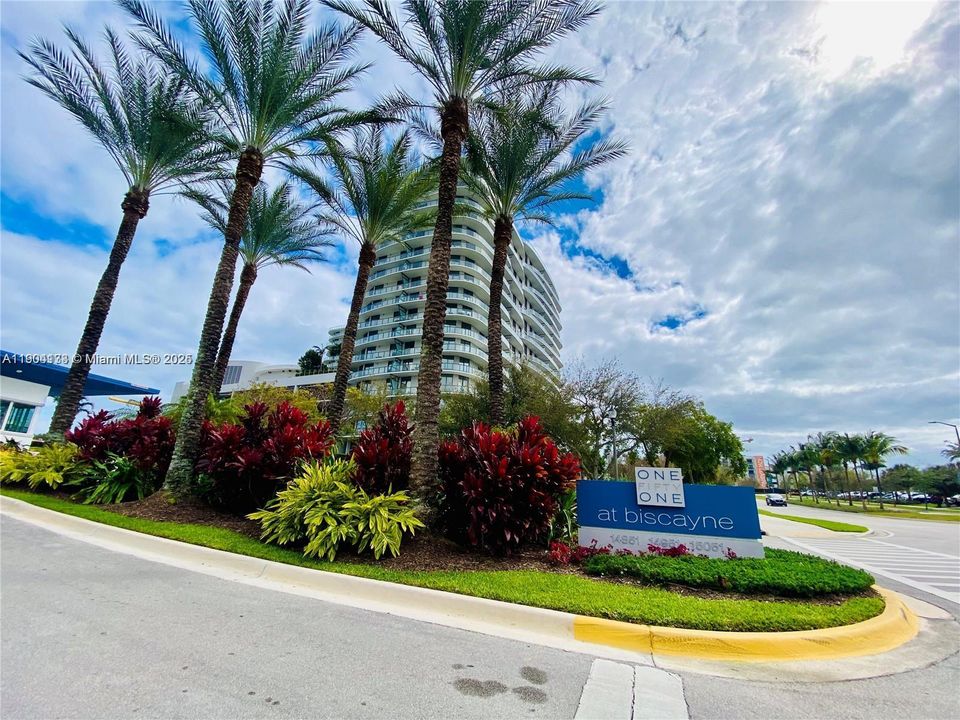 For Rent: $3,200 (2 beds, 2 baths, 1603 Square Feet)