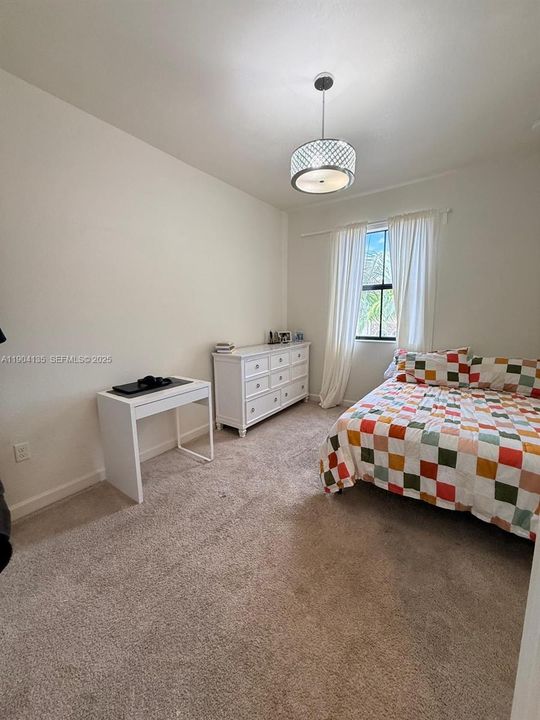 For Sale: $450,000 (3 beds, 2 baths, 1829 Square Feet)