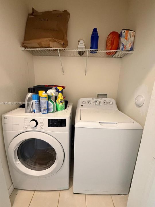 For Sale: $450,000 (3 beds, 2 baths, 1829 Square Feet)