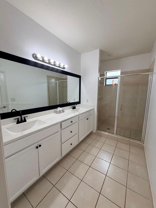 For Sale: $450,000 (3 beds, 2 baths, 1829 Square Feet)