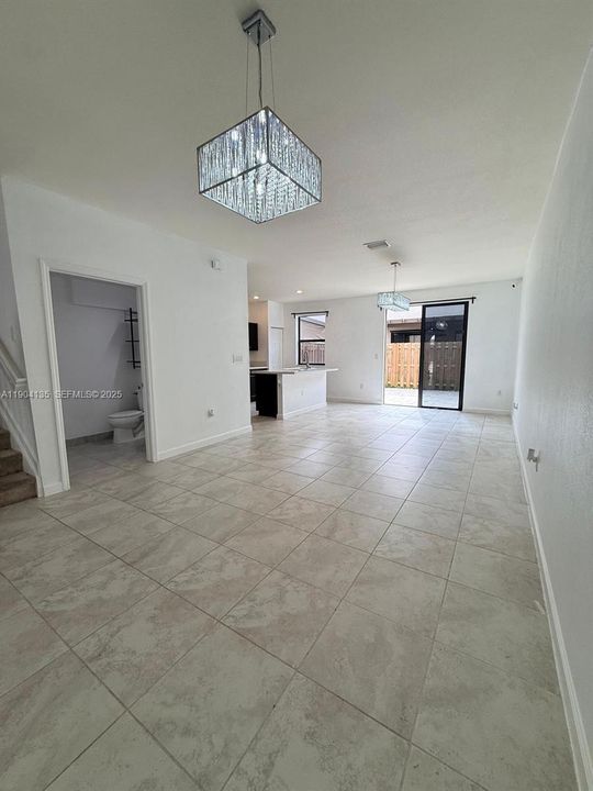 For Sale: $450,000 (3 beds, 2 baths, 1829 Square Feet)