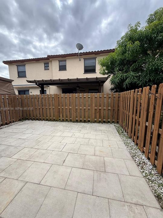 For Sale: $450,000 (3 beds, 2 baths, 1829 Square Feet)