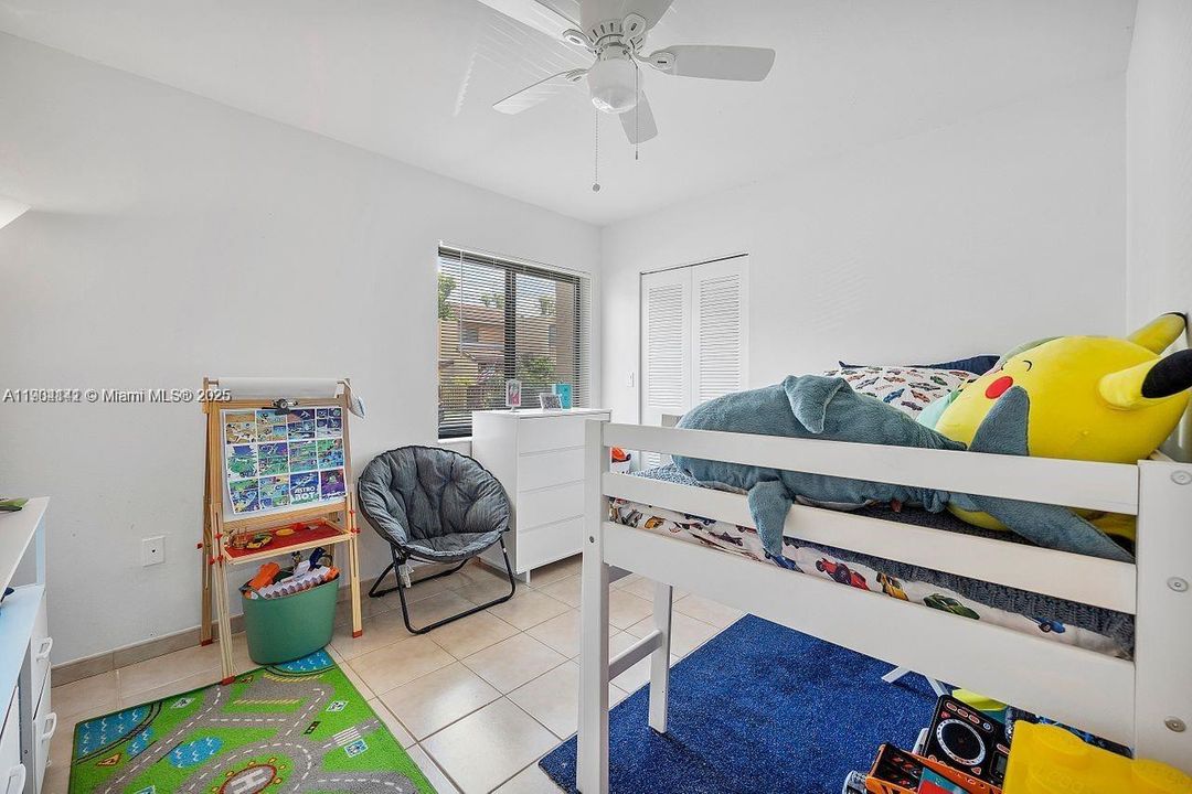 Recently Rented: $3,000 (3 beds, 2 baths, 1083 Square Feet)