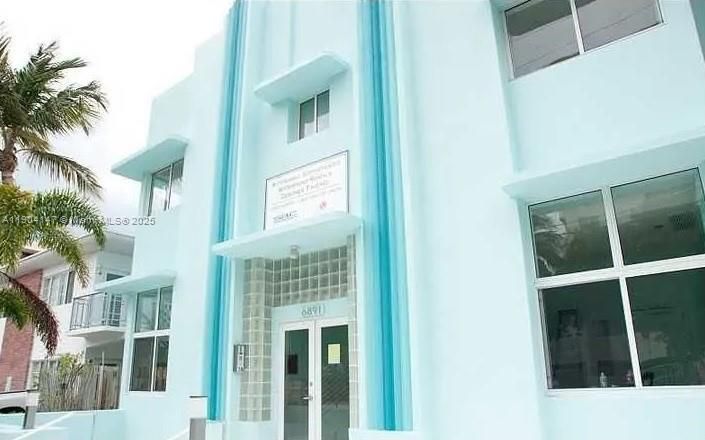 Под контрактом: $1,675 (1 спален, 1 ванн, 675 Квадратных фут)