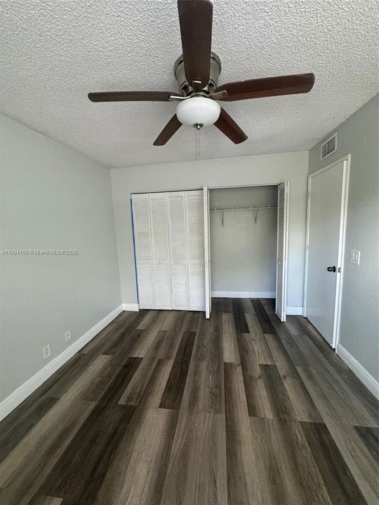 Recently Rented: $1,850 (2 beds, 1 baths, 904 Square Feet)