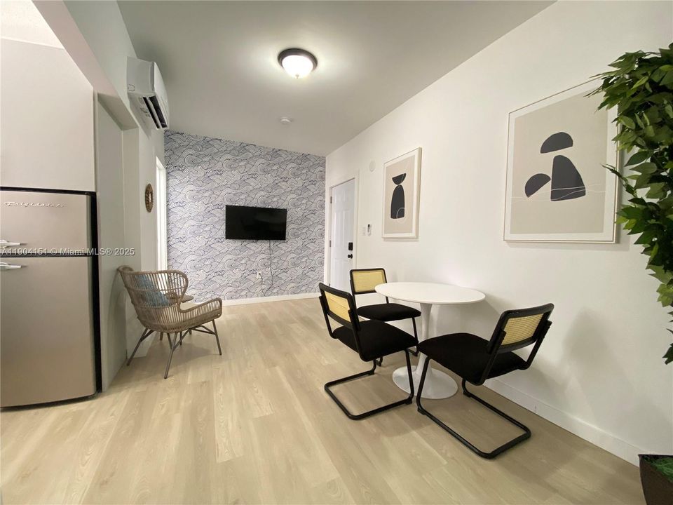 Recently Rented: $1,550 (1 beds, 1 baths, 650 Square Feet)