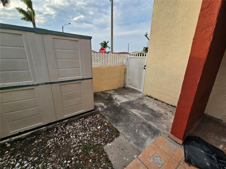 For Rent: $2,650 (3 beds, 2 baths, 1190 Square Feet)