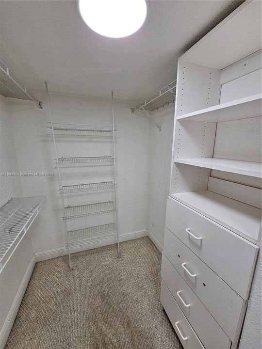 For Rent: $2,650 (3 beds, 2 baths, 1190 Square Feet)