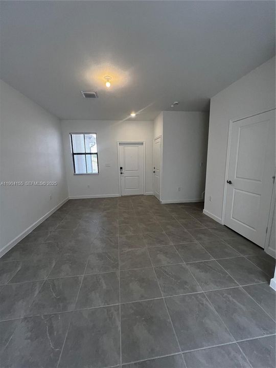 For Rent: $2,650 (3 beds, 2 baths, 1331 Square Feet)