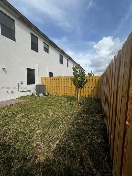 For Rent: $2,650 (3 beds, 2 baths, 1331 Square Feet)