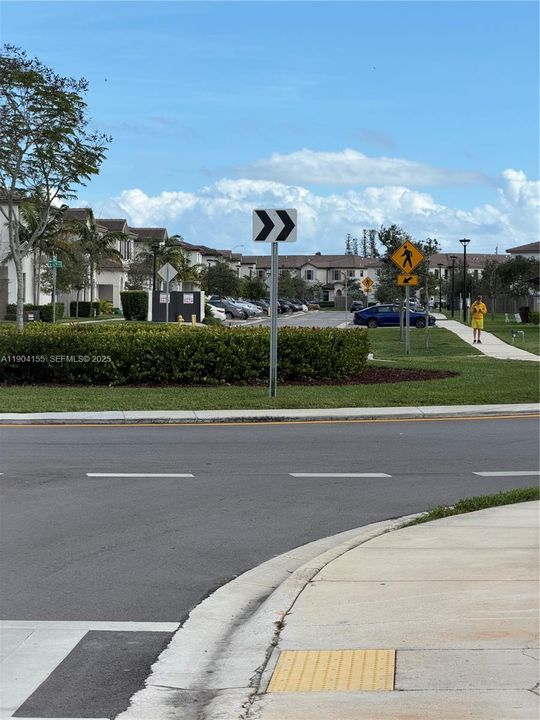 For Rent: $2,650 (3 beds, 2 baths, 1331 Square Feet)