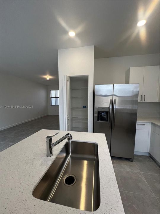 For Rent: $2,650 (3 beds, 2 baths, 1331 Square Feet)
