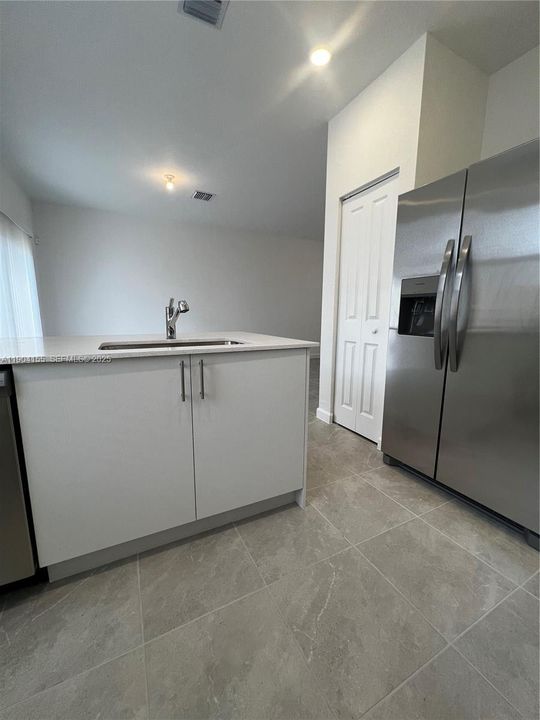 For Rent: $2,650 (3 beds, 2 baths, 1331 Square Feet)