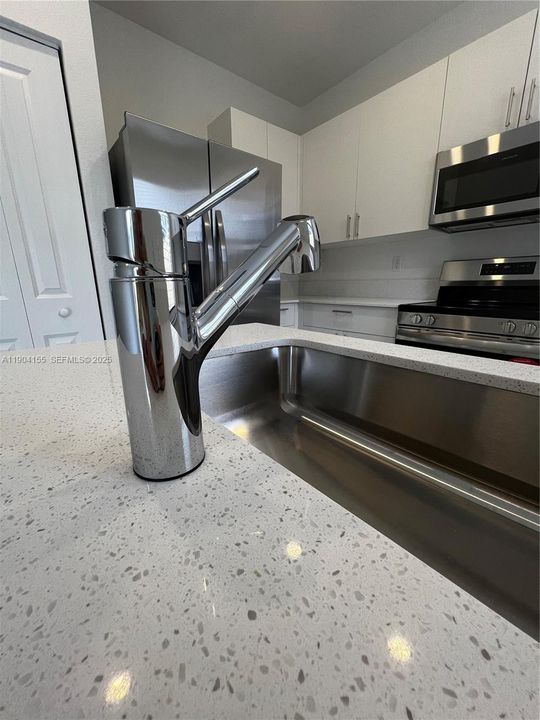 For Rent: $2,650 (3 beds, 2 baths, 1331 Square Feet)