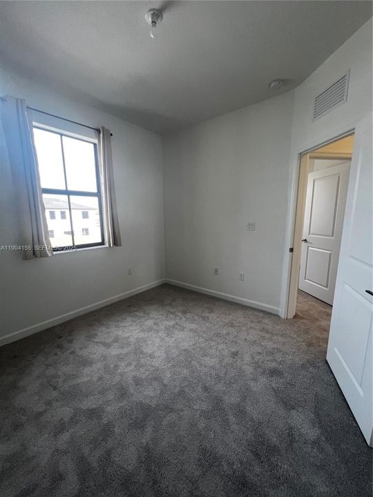 For Rent: $2,650 (3 beds, 2 baths, 1331 Square Feet)