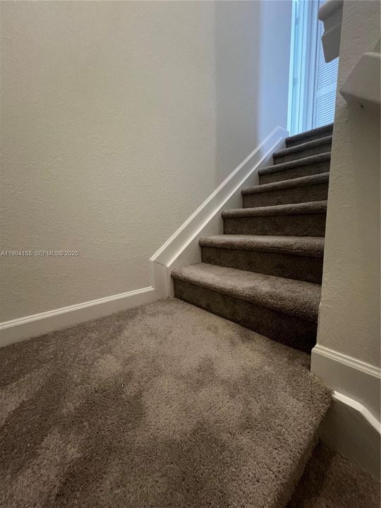 For Rent: $2,650 (3 beds, 2 baths, 1331 Square Feet)