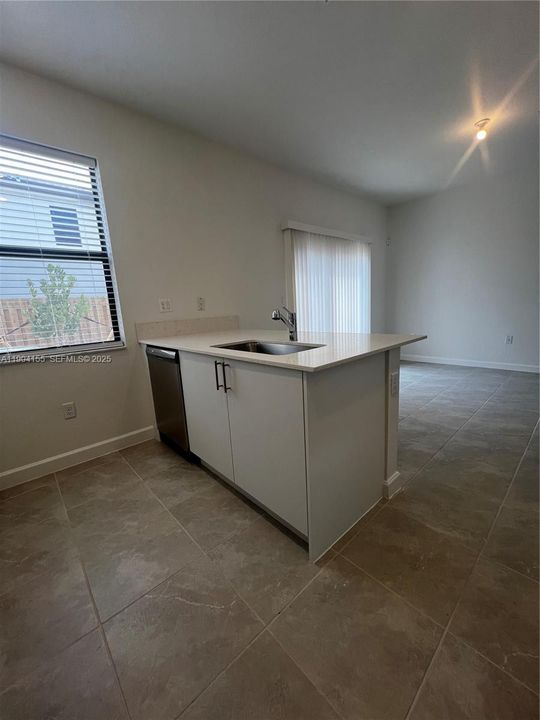 For Rent: $2,650 (3 beds, 2 baths, 1331 Square Feet)