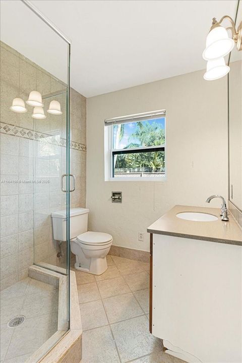 Recently Rented: $3,000 (3 beds, 2 baths, 1410 Square Feet)