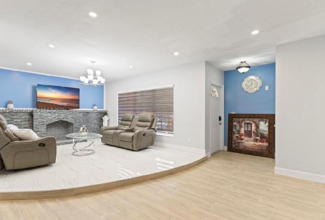 For Rent: $3,300 (3 beds, 2 baths, 1825 Square Feet)