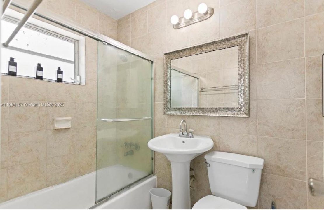 For Rent: $3,300 (3 beds, 2 baths, 1825 Square Feet)