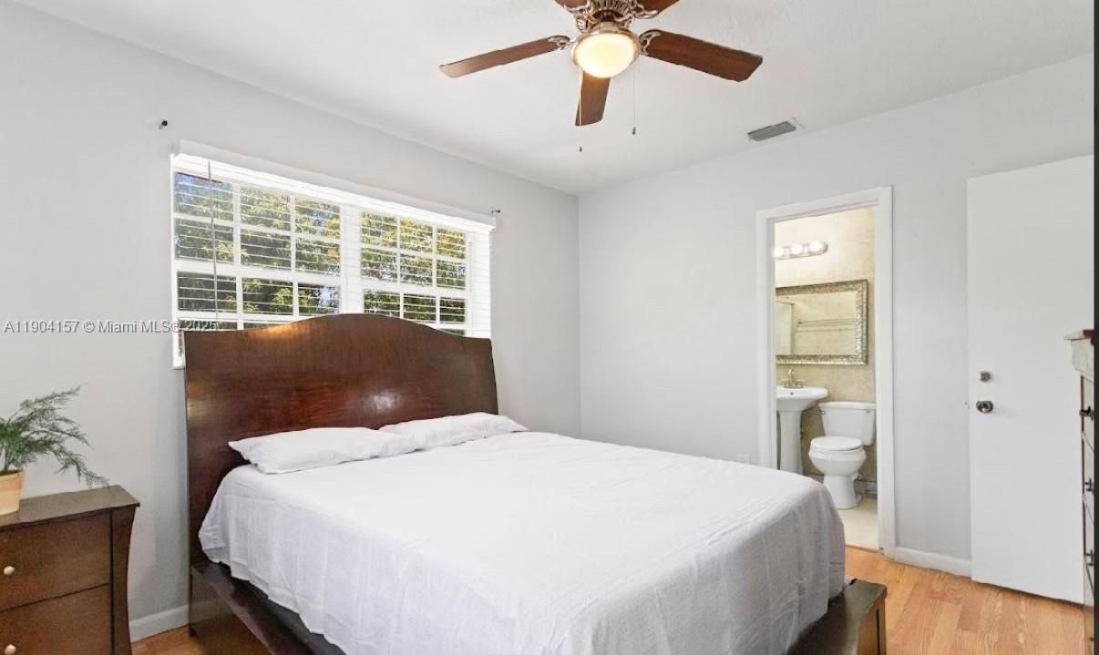 For Rent: $3,300 (3 beds, 2 baths, 1825 Square Feet)