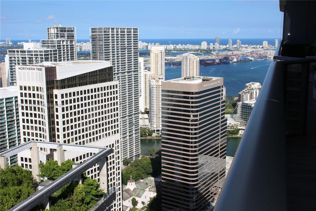 For Rent: $19,000 (2 beds, 4 baths, 1728 Square Feet)