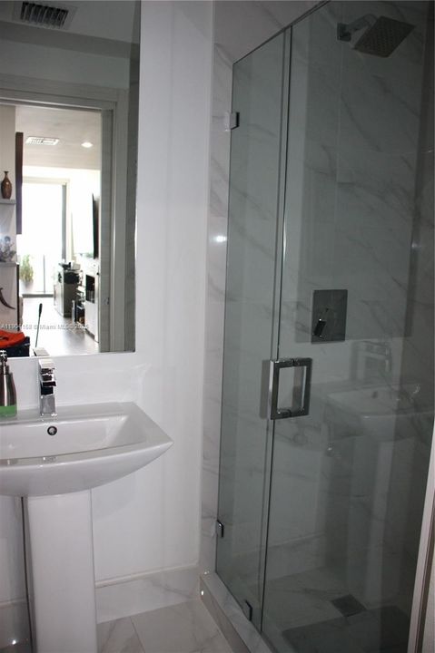 For Rent: $19,000 (2 beds, 4 baths, 1728 Square Feet)