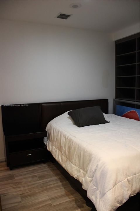 For Rent: $19,000 (2 beds, 4 baths, 1728 Square Feet)