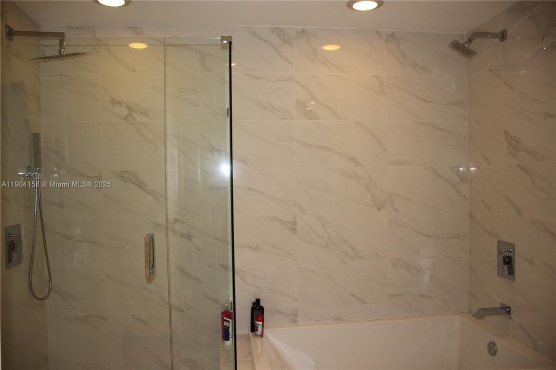 For Rent: $19,000 (2 beds, 4 baths, 1728 Square Feet)