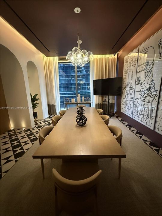 For Rent: $19,000 (2 beds, 4 baths, 1728 Square Feet)