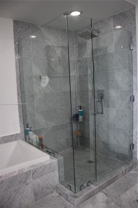 For Rent: $19,000 (2 beds, 4 baths, 1728 Square Feet)