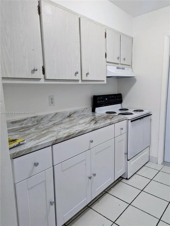 Recently Rented: $1,600 (1 beds, 1 baths, 0 Square Feet)