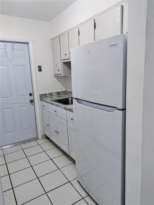 Recently Rented: $1,600 (1 beds, 1 baths, 0 Square Feet)