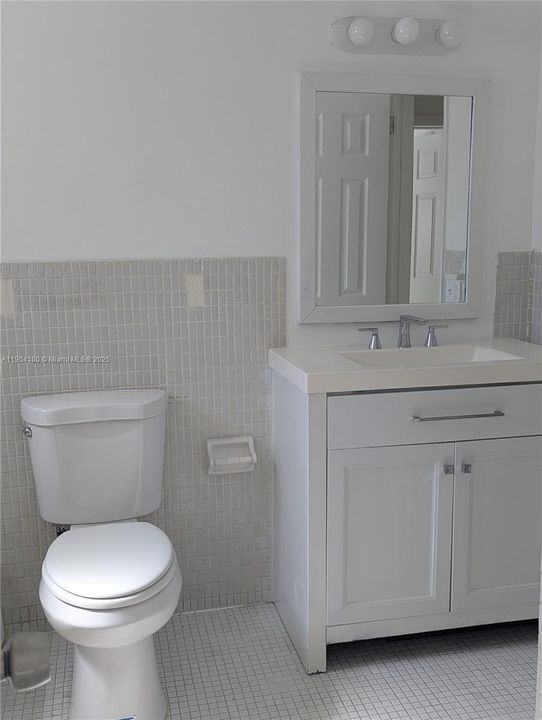 Recently Rented: $1,600 (1 beds, 1 baths, 0 Square Feet)