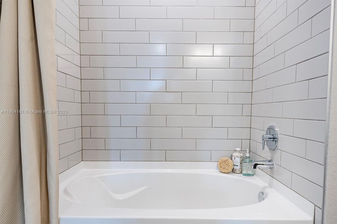 Recently Rented: $2,095 (1 beds, 1 baths, 0 Square Feet)