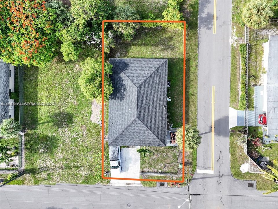 待售: $410,000 (4 贝兹, 2 浴室, 1256 平方英尺)