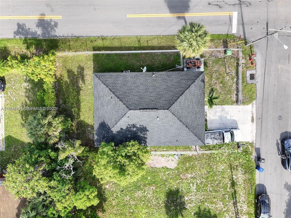 待售: $410,000 (4 贝兹, 2 浴室, 1256 平方英尺)