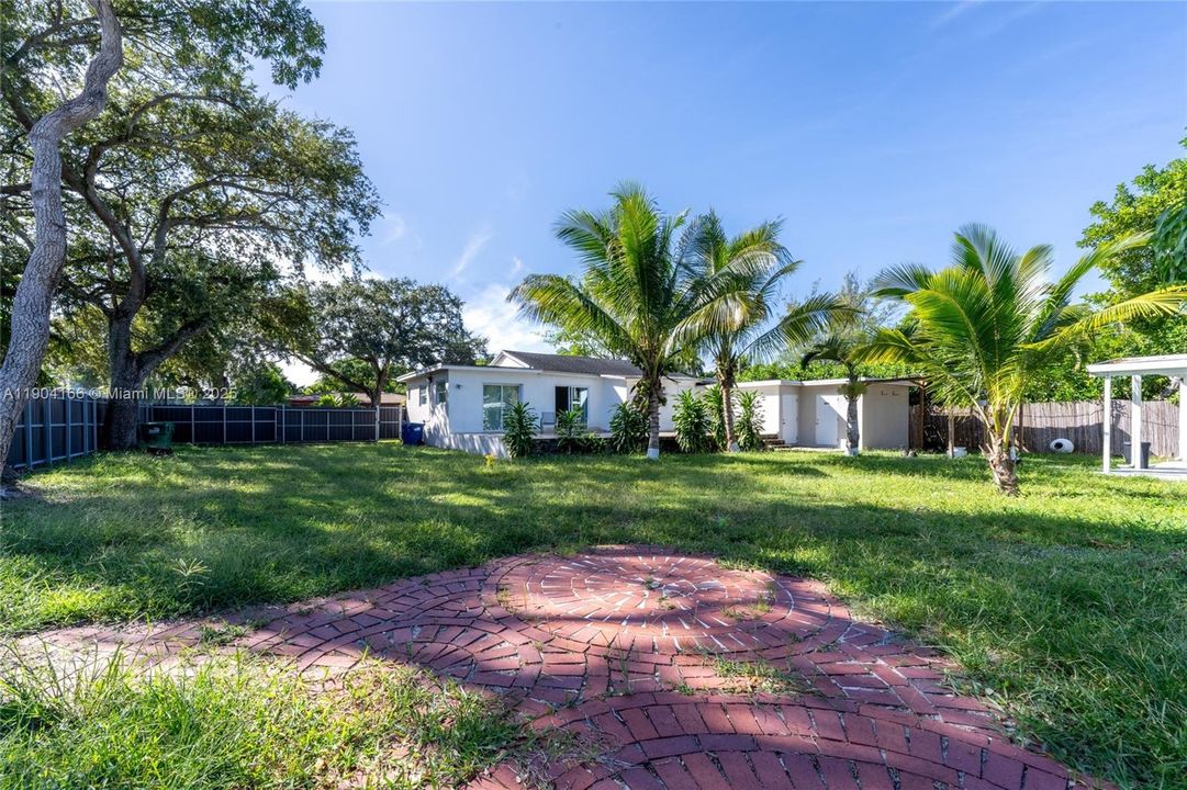 待售: $1,200,000 (4 贝兹, 5 浴室, 1442 平方英尺)