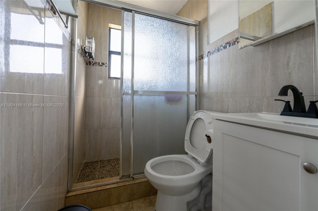 待售: $1,200,000 (4 贝兹, 5 浴室, 1442 平方英尺)